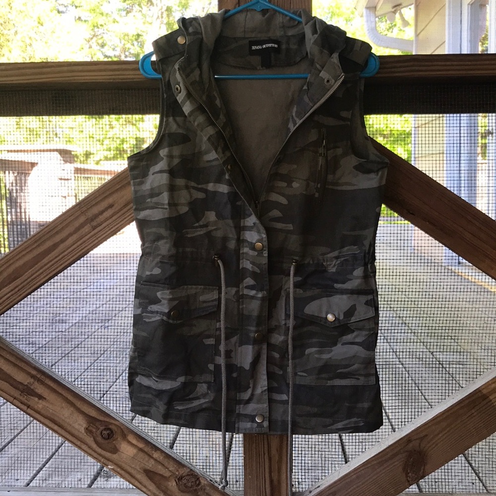 Camouflage vest